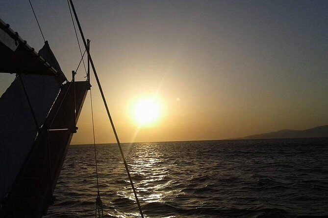 2-hour Mykonos Little Venice Sunset - How the 7:00 pm Little Venice cruise feels in real life