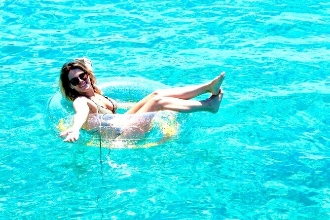 All inclusive cruise Sailing Cruise to Delos&Rhenia beaches - Rhenia beach time: private feeling anchorage, snorkeling gear, and water fun