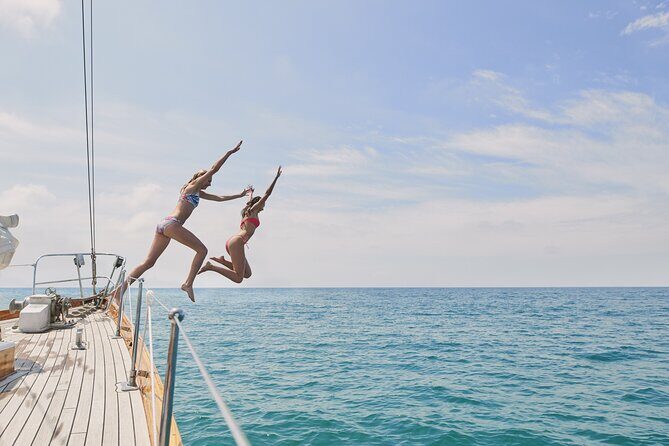 All inclusive Private Cruise: Delos &Rhenia island-free transport - What all-inclusive really means here: lunch, drinks, and included gear