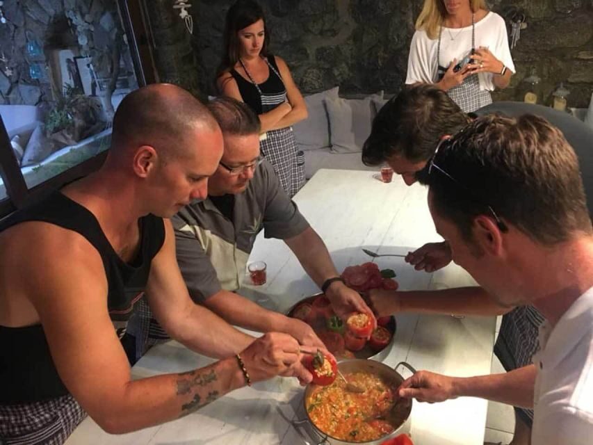 Mykonos: Cooking Class with Food and Wine - Wine and raki: how the meal actually gets social