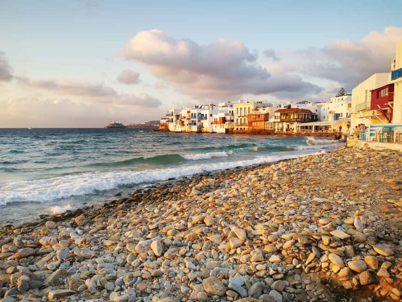 Mykonos: Private Tour with Range Rover - Museum near the port: a clean way to add context