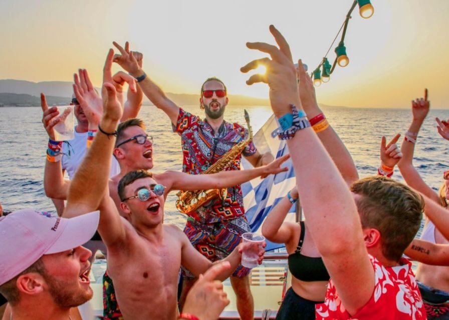 Mykonos: Rhenia & Little Venice Cruise with Snacks & Drinks - Little Venice and the Party Factor: Open Bar, DJ, and Deck Energy
