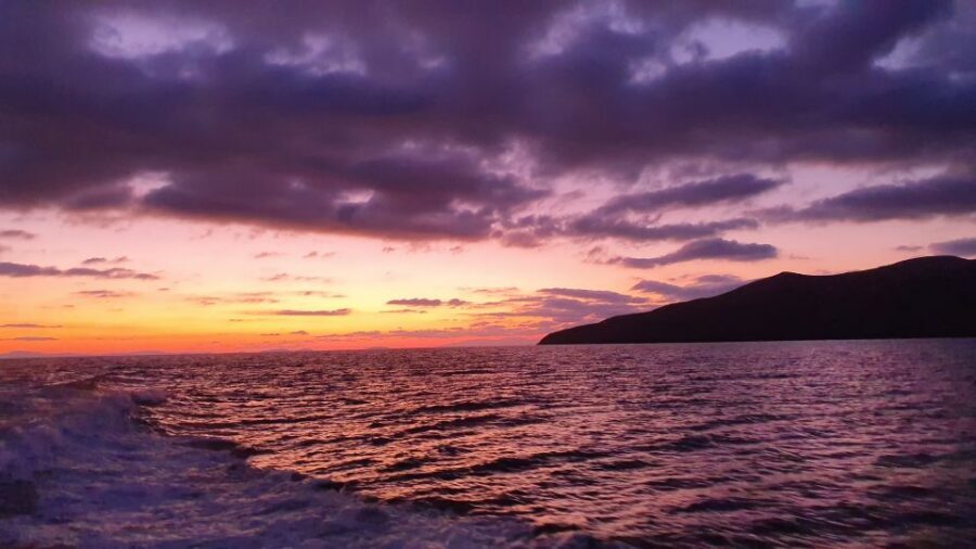Mykonos: Semi-Prive Aegean Sunset Cruise with Mykonian Snack - Little Venice at sunset: the classic view, built into the timing