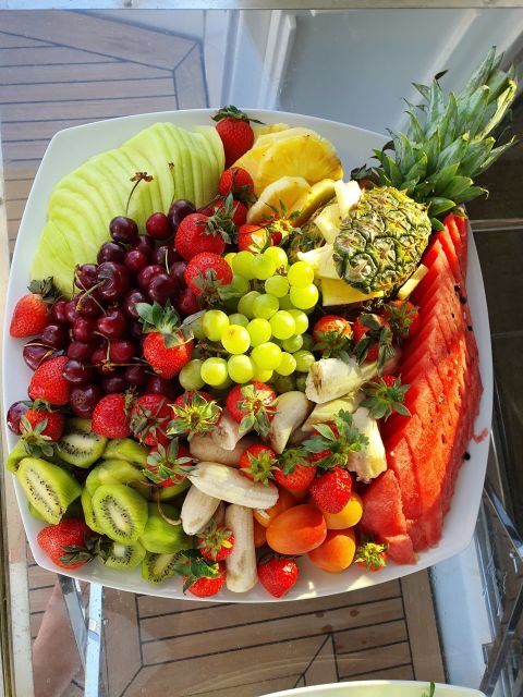 Mykonos: Semi-Prive Aegean Sunset Cruise with Mykonian Snack - What you eat and drink: Mykonian platters, wine and beer, and a no-stress meal plan