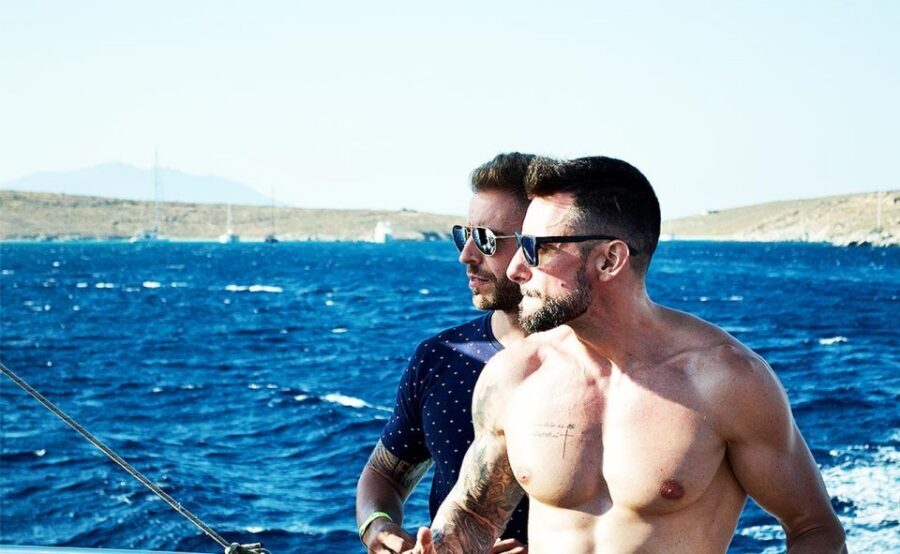 Mykonos: Sunset Boat Party with Open Bar & Live DJ - Who this Mykonos boat party fits best