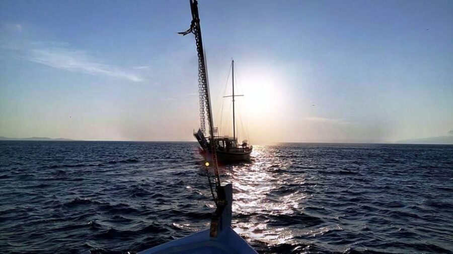 Mykonos: Sunset Boat Trip with Snacks and Drinks - Why a Mykonos sunset boat cruise feels different from standing on land