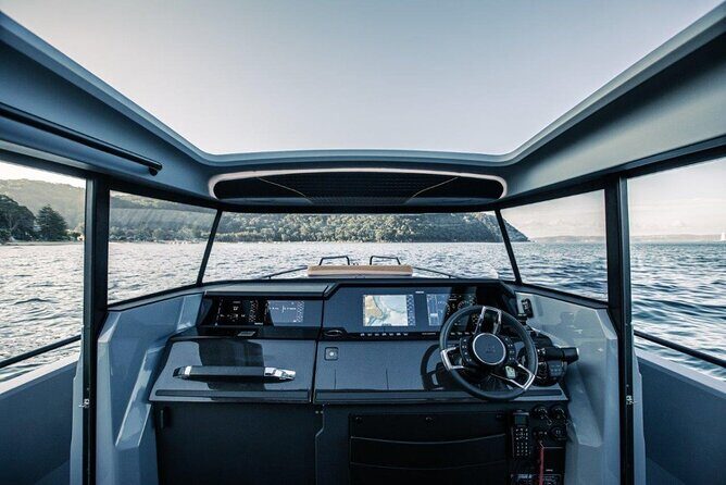 Private 5-Hour Cruise on Brand-New 2023 Motor Yacht in Mykonos (Voreus) - The little comforts that matter on a sea day: bathroom, shower, towels, WiFi