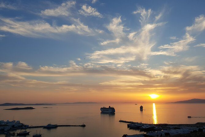 Sunset cruise to Rhenia& Little Venice with transfer - Snorkeling and SUP: what’s included, and your quick packing checklist