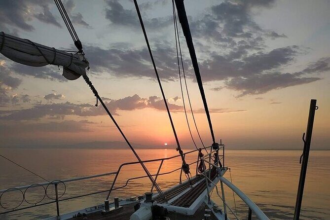 Sunset South Coast Sail Cruise with lunch,drinks, optional transfer - Packing smart for a 4-hour sunset cruise